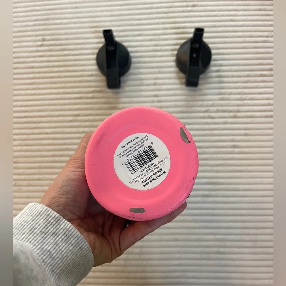 Hydro Flask 40 Oz Bubblegum Barbie Pink Insulated Stainless Steel Water Bottle